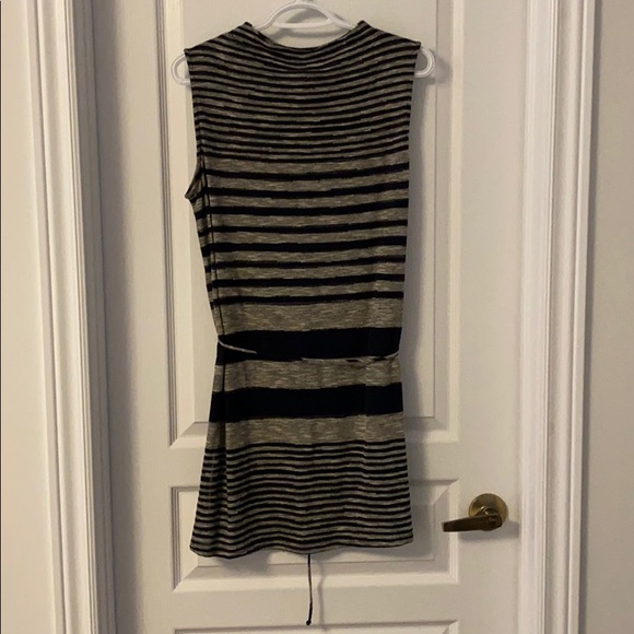 Striped sleeveless tunic with string - Picture 2 of 3